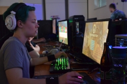 10.Frag House - LAN 2018