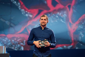 58VulkanLAN_20251024_180548__A748727_dunkellicht