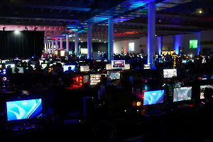 58VulkanLAN_20251025_143713__A748916_dunkellicht