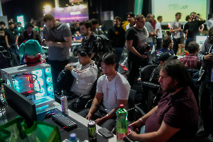 58VulkanLAN_20251025_144144__A748935_dunkellicht