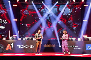 58VulkanLAN_20251025_161659_RY3A8211_dunkellicht