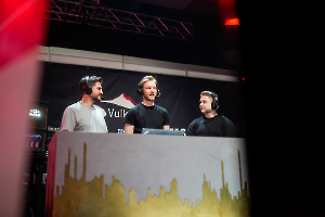 58VulkanLAN_20251025_183704__A749111_dunkellicht