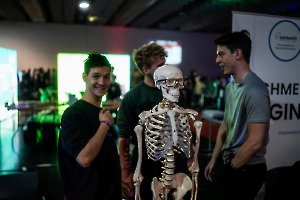 58VulkanLAN_20251025_185332__A749121_dunkellicht