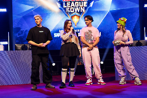 58VulkanLAN_20251025_201425_RY3A8409_dunkellicht