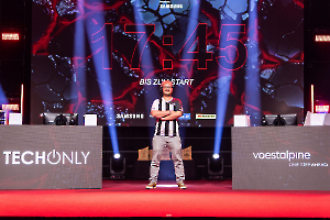 58VulkanLAN_20251025_211018_RY3A8458_dunkellicht