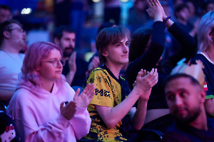 58VulkanLAN_20251025_230324__A749235_dunkellicht